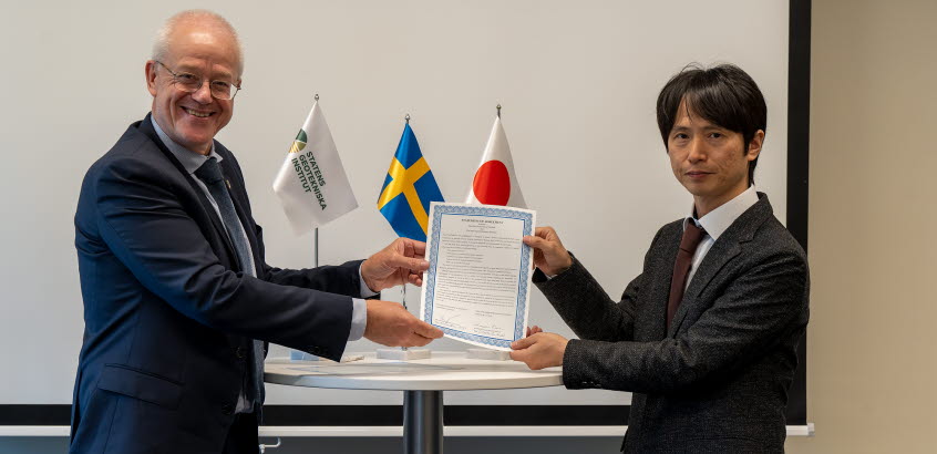 Johan Anderberg, CEO of SGI, renewed the agreement alongside Dr. Hidenori Takahashi of PARI.