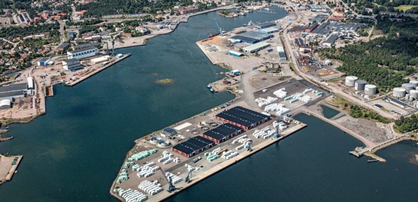 Flygfoto över Oskarshamns hamn