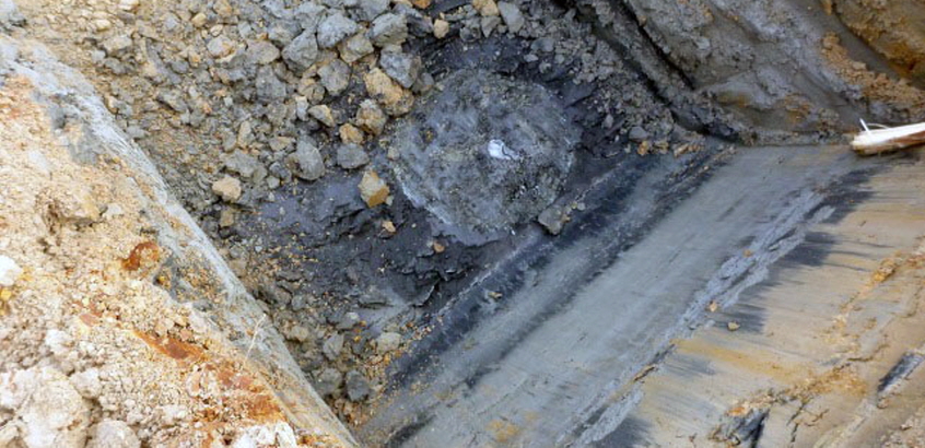 En schaktgrop som används vid djupstabilisering av kalkcementpelare i sulfidjord. Foto.